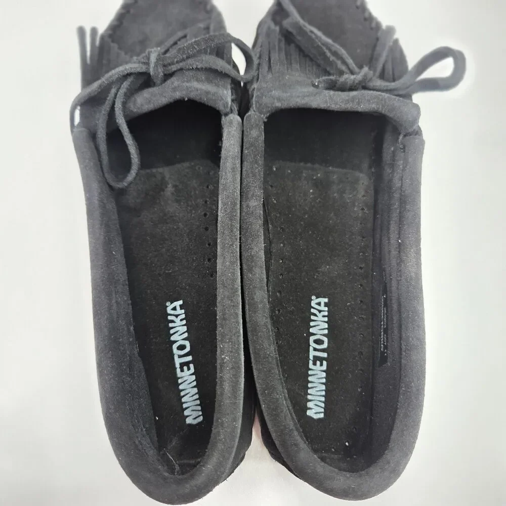 Minnetonka Kilty Hardsole Moccasins Women’s Size 7 Black Suede 400 NIB